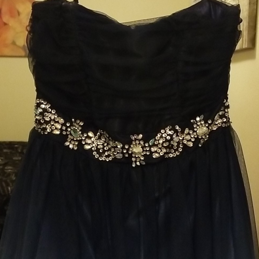 Dress - Picture 2 of 5